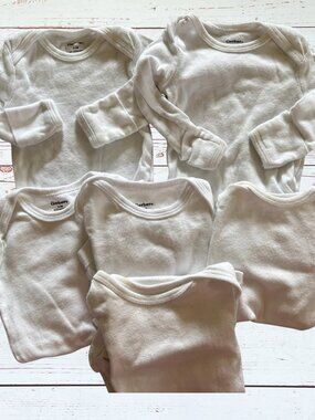 Gerber 0-3 Month White Onsesies- Long Sleeve & Short Sleeve